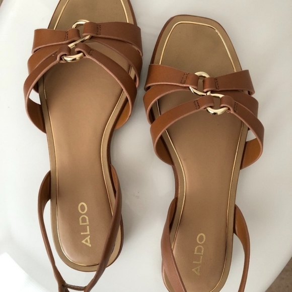 Aldo Shoes - 3/50$ ○ ALDO sandal flip flop tan gold nude beige summer 7